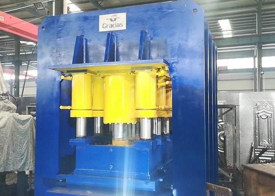 Συγκεντρωμένος 15kw 2500T χάλυβα υδραυλικός Τύπος μηχανών πορτών αποτυπώνοντας σε ανάγλυφο